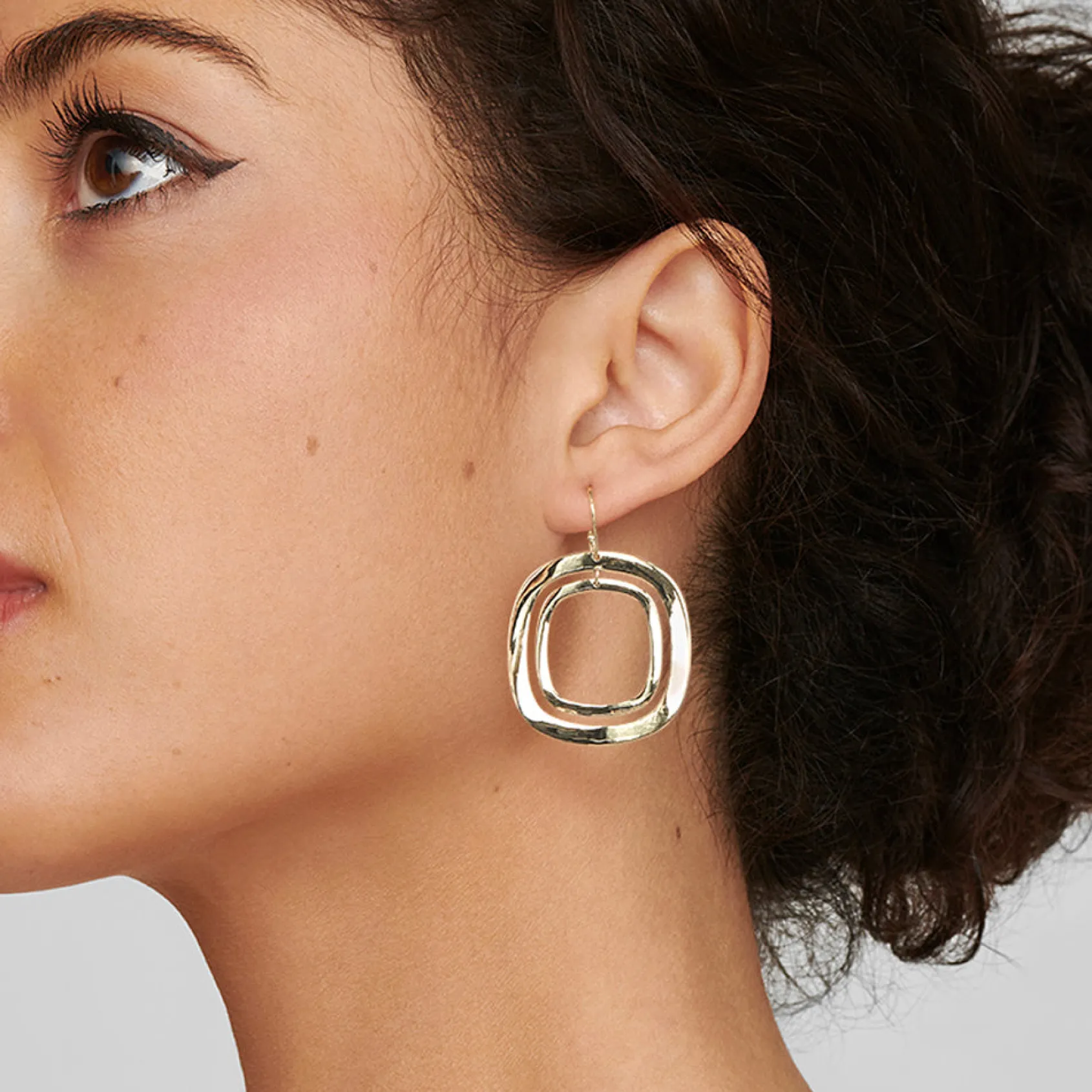 Circular Wavy Open Shape Drop Earrings
