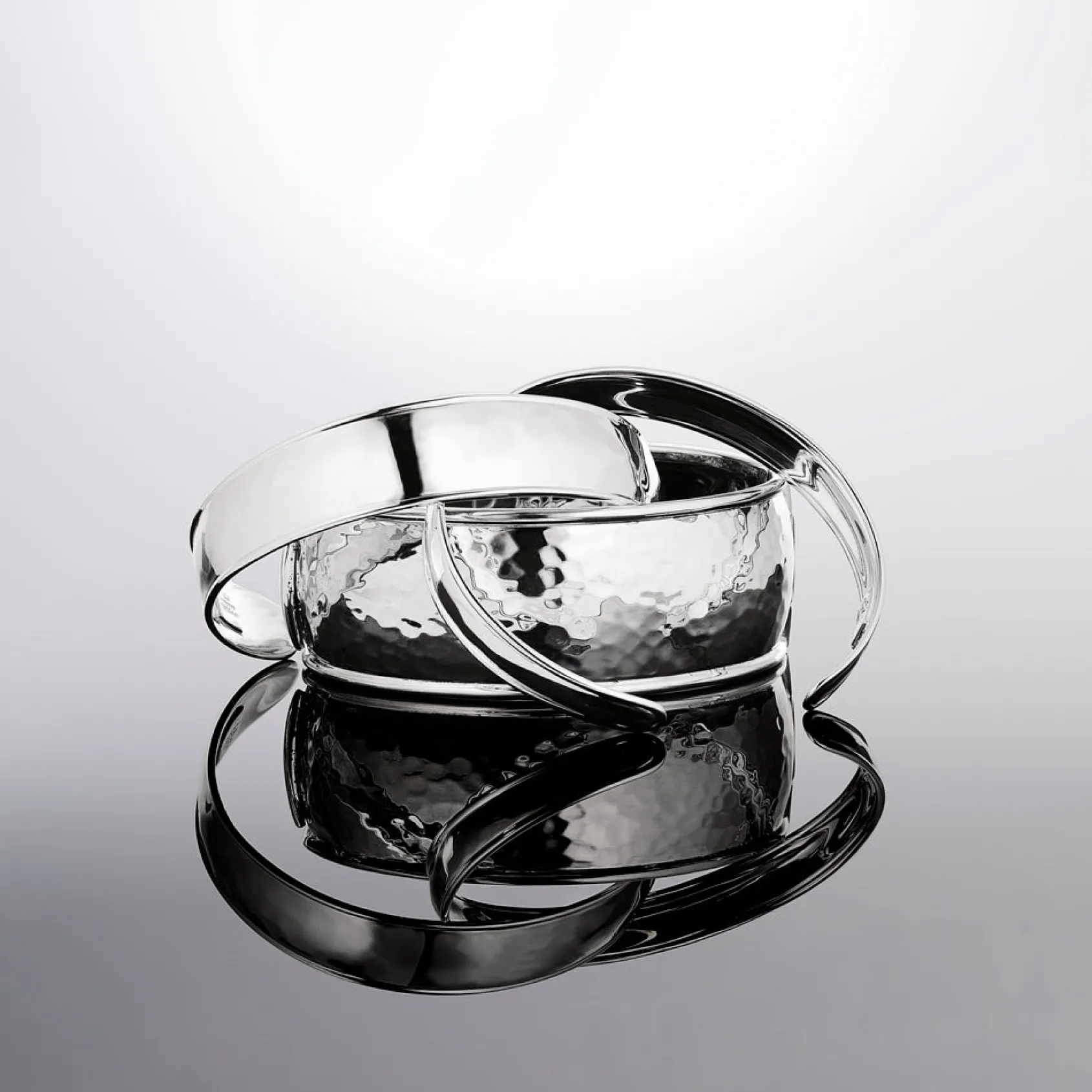 Medium Goddess Tapered Cuff
