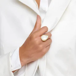 Medium Teardrop Ring
