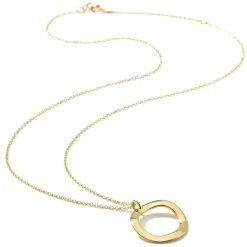 Short Mini Wavy Circle Pendant Necklace